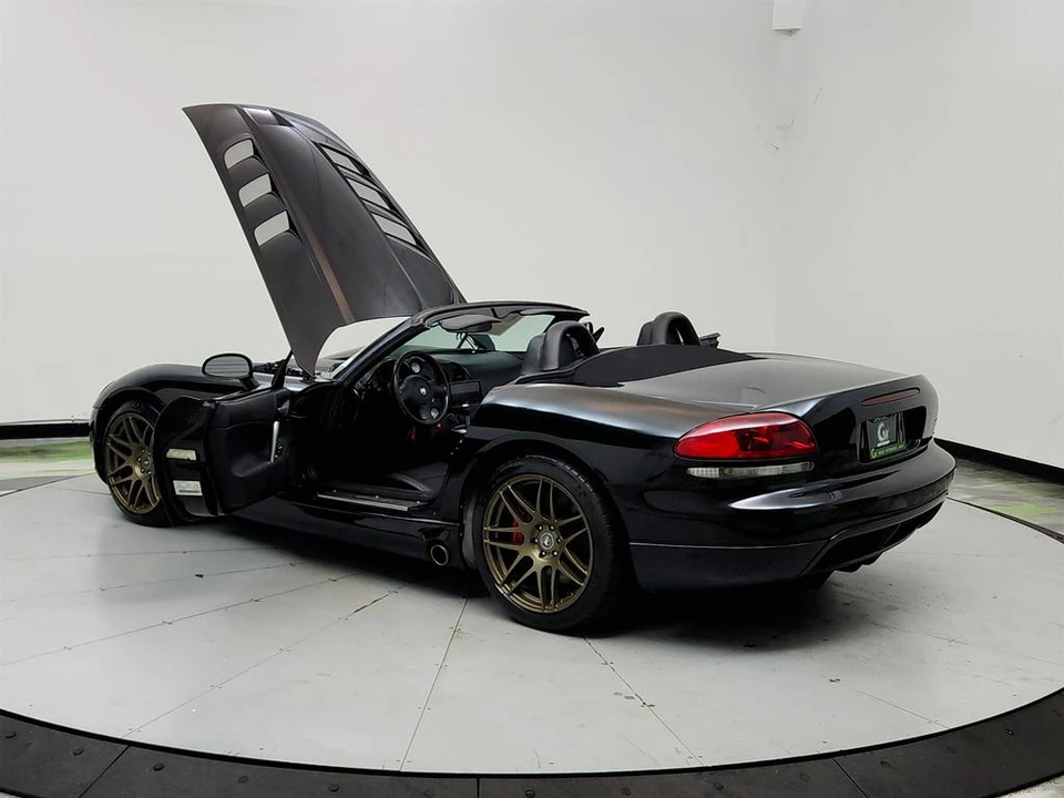 2005 Dodge Viper 3rd Gen - Image 13 of 31