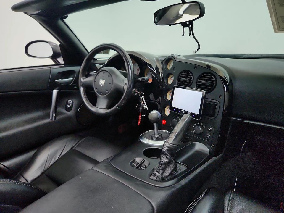 2005 Dodge Viper 3rd Gen - Image 22 of 31