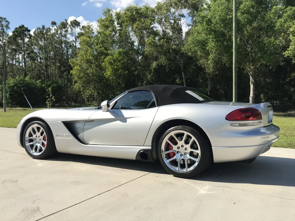 2005 Dodge Viper 3rd Gen - Image 26 of 31