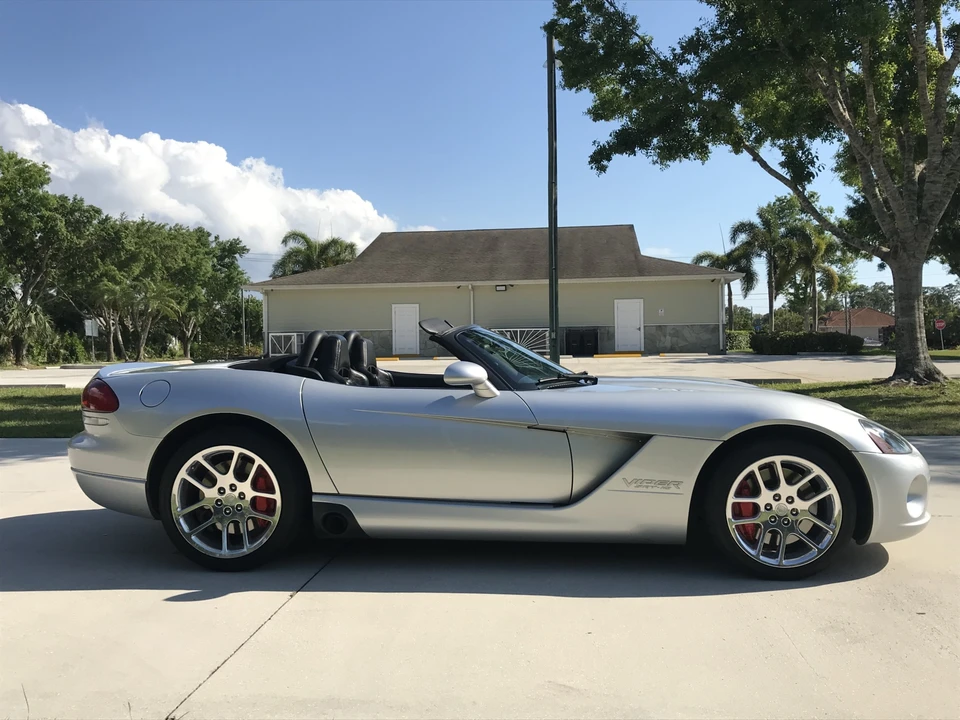 2005 Dodge Viper 3rd Gen - Image 12 of 31