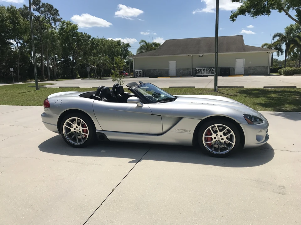2005 Dodge Viper 3rd Gen - Image 14 of 31