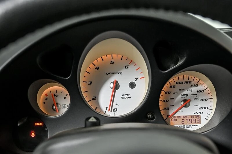 2005 Dodge Viper 3rd Gen - Image 22 of 30