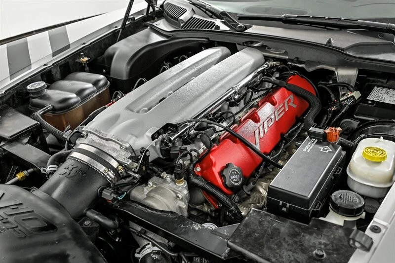 2005 Dodge Viper 3rd Gen - Image 16 of 30