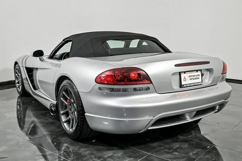 2005 Dodge Viper 3rd Gen - Image 13 of 30