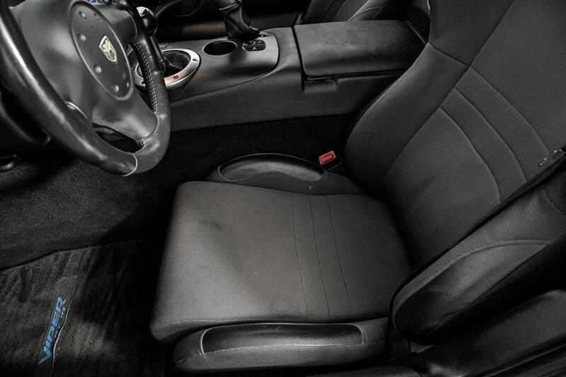2005 Dodge Viper 3rd Gen - Image 19 of 30