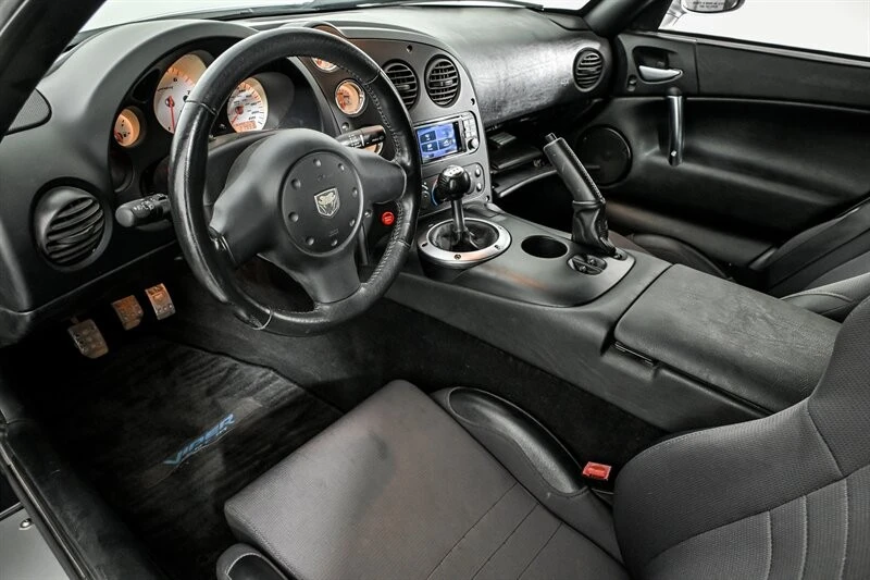 2005 Dodge Viper 3rd Gen - Image 18 of 30