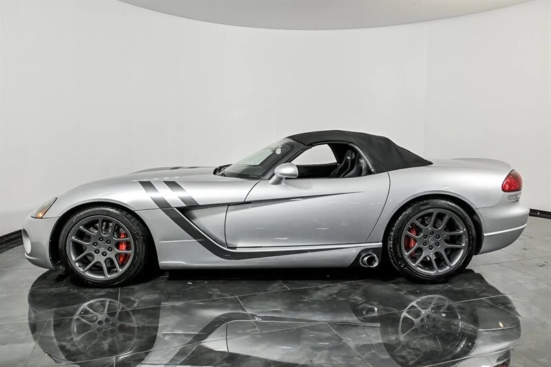 2005 Dodge Viper 3rd Gen - Image 14 of 30