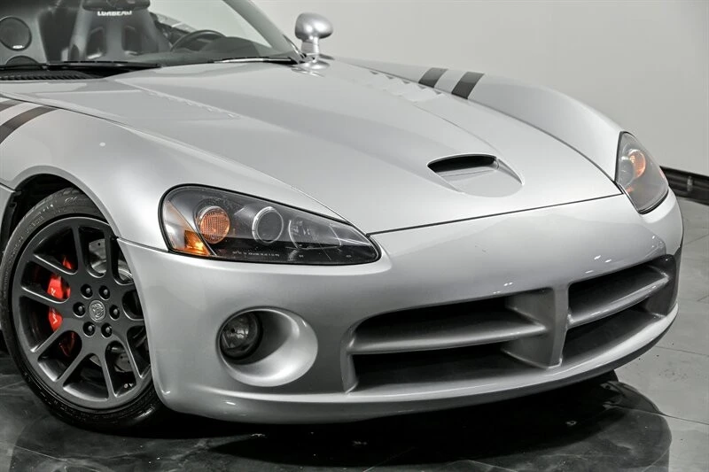 2005 Dodge Viper 3rd Gen - Image 2 of 30