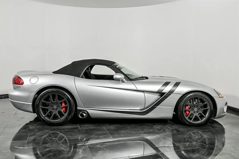 2005 Dodge Viper 3rd Gen - Image 11 of 30