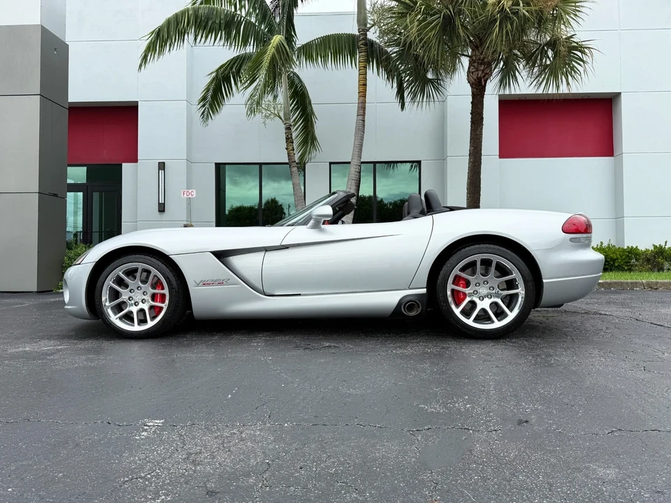 2005 Dodge Viper 3rd Gen - Image 9 of 21