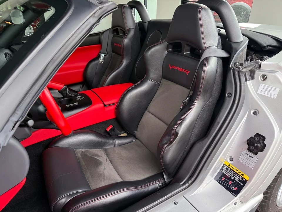 2005 Dodge Viper 3rd Gen - Image 2 of 21