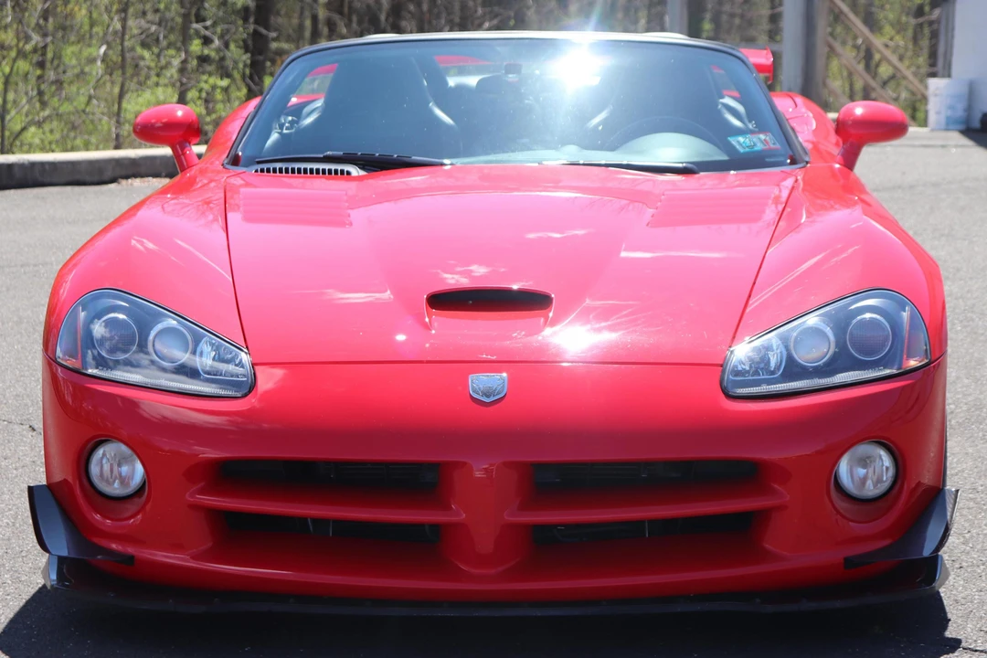 2005 Dodge Viper 3rd Gen - Image 2 of 5