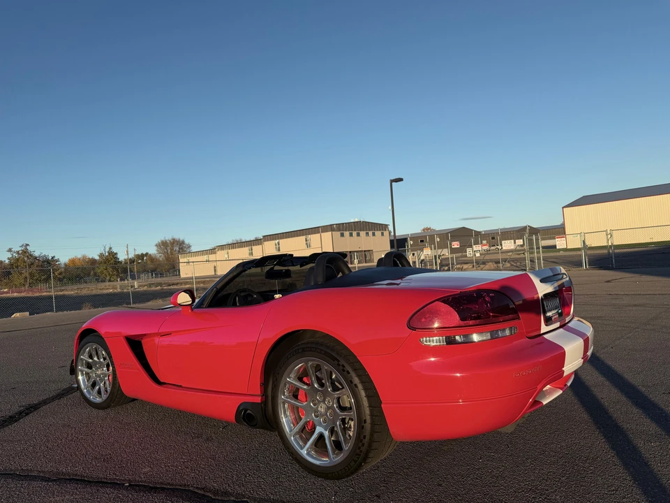 2005 Dodge Viper 3rd Gen - Image 14 of 31