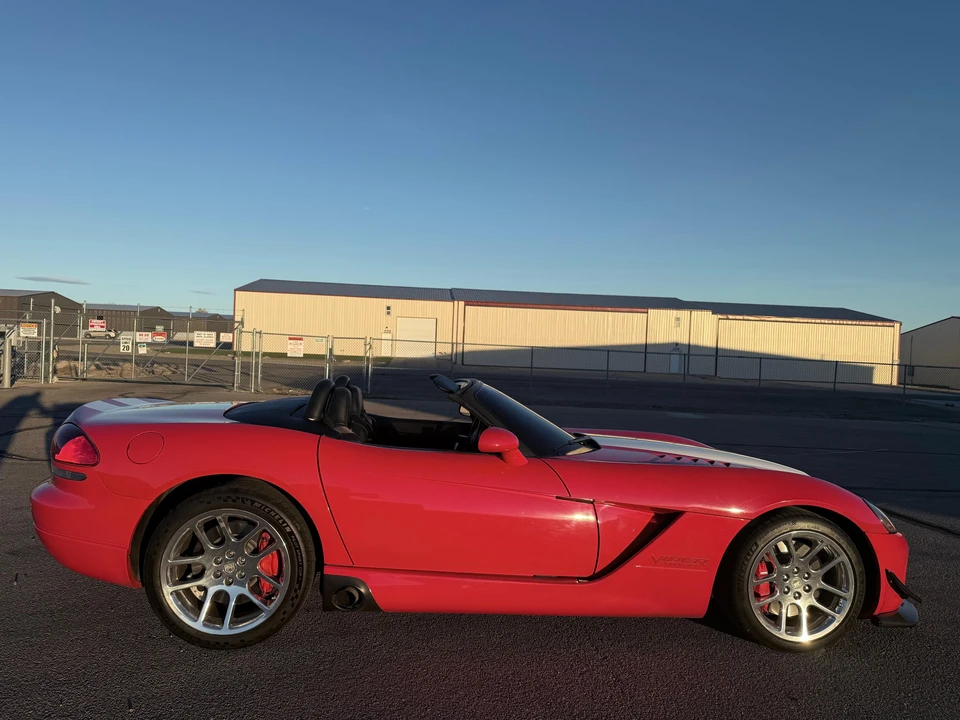 2005 Dodge Viper 3rd Gen - Image 20 of 31