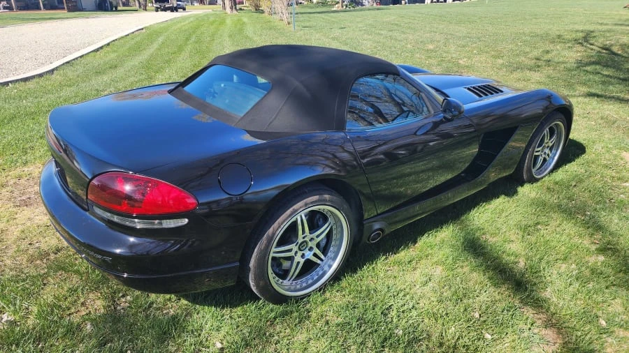 2005 Dodge Viper 3rd Gen - Image 2 of 2