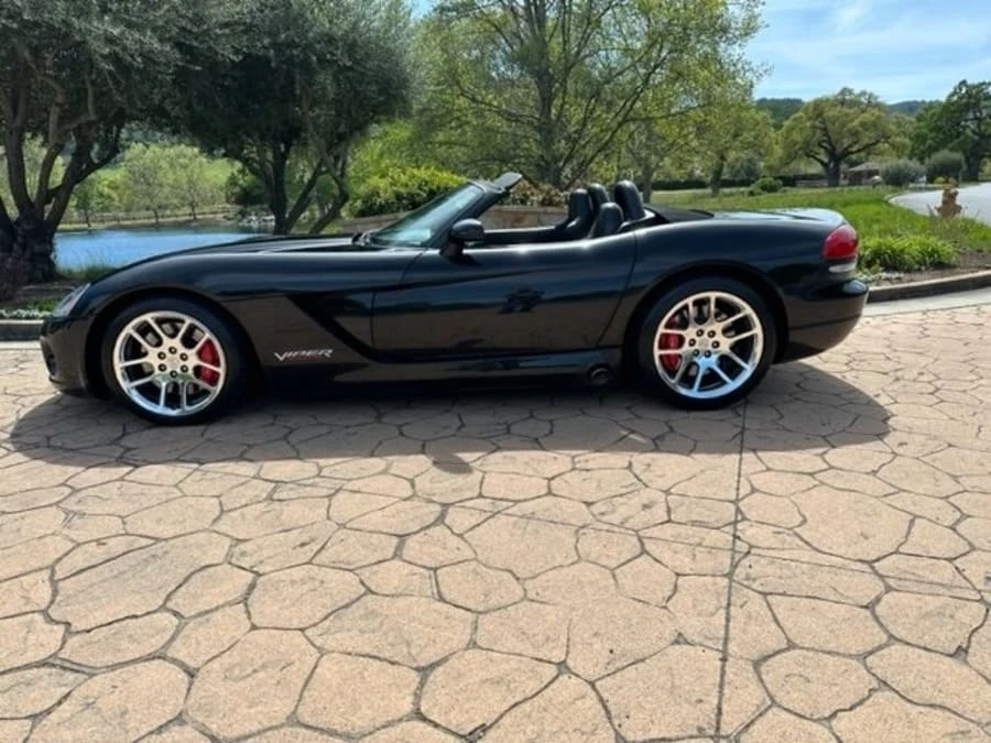 2005 Dodge Viper 3rd Gen - Image 2 of 9