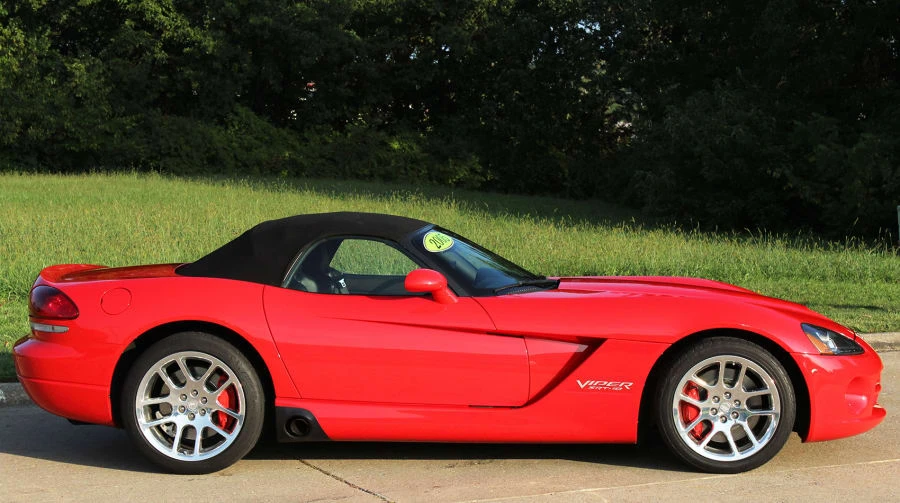 2005 Dodge Viper 3rd Gen - Image 2 of 12