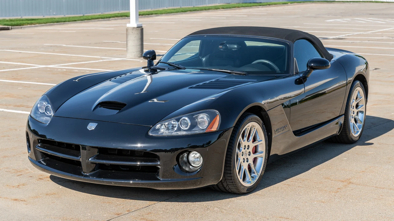 2005 Dodge Viper 3rd Gen - Image 17 of 31