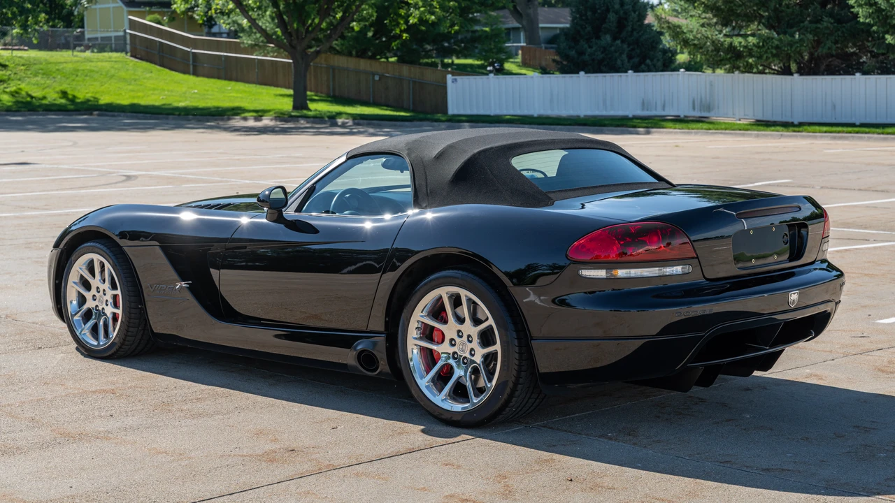 2005 Dodge Viper 3rd Gen - Image 15 of 31