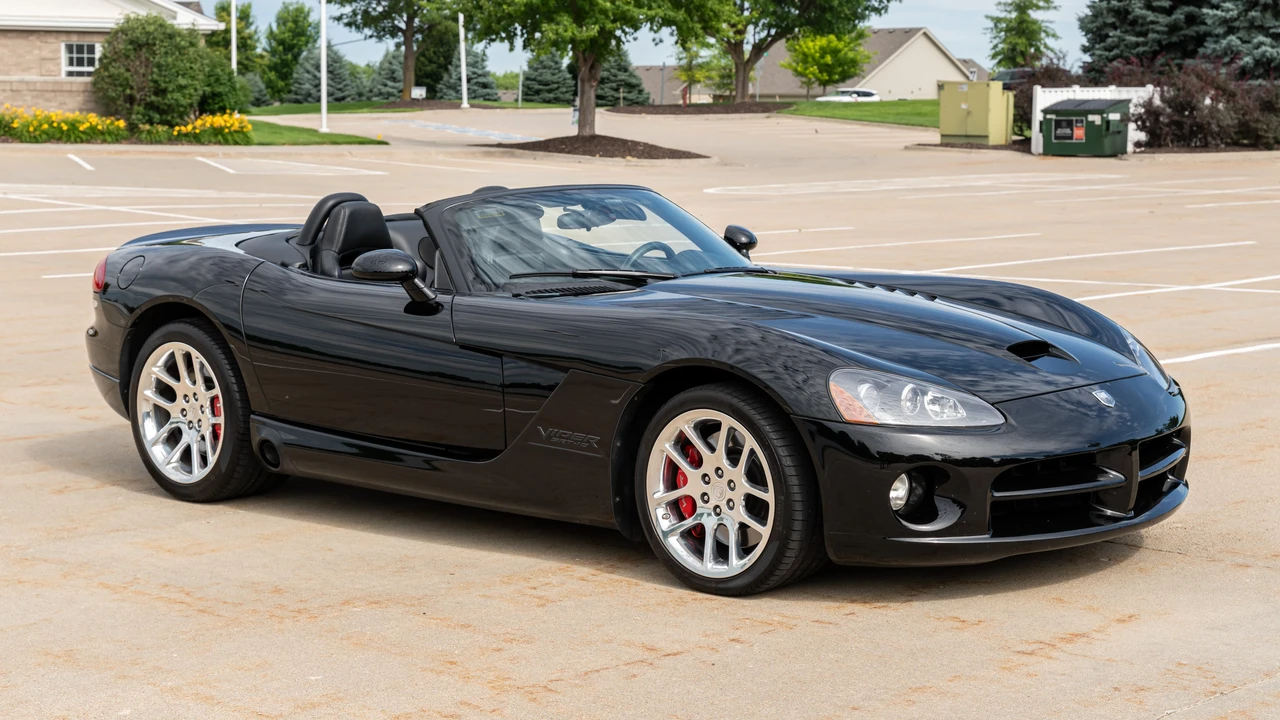 2005 Dodge Viper 3rd Gen - Image 3 of 31