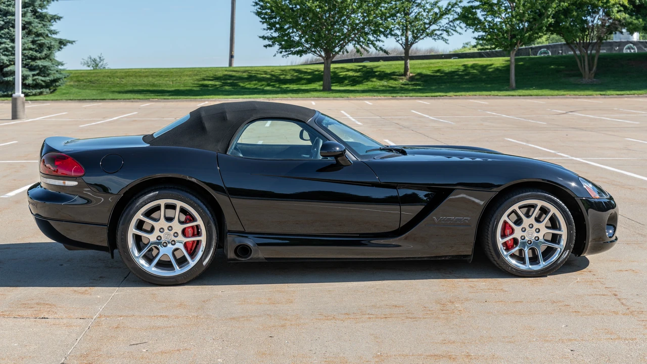 2005 Dodge Viper 3rd Gen - Image 12 of 31
