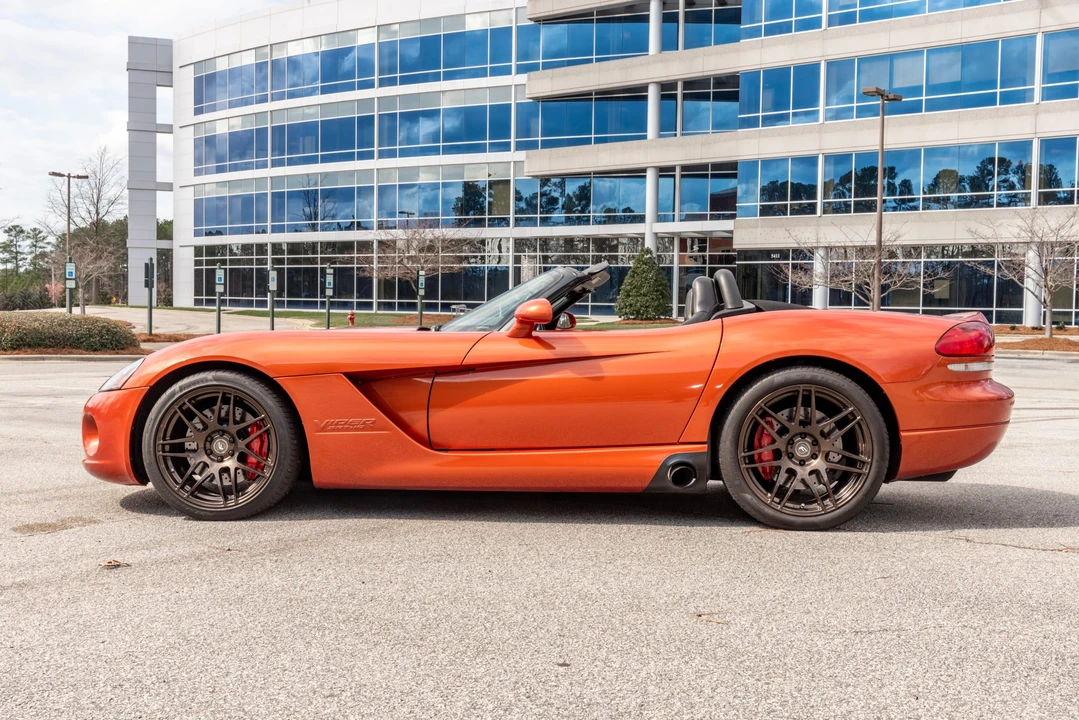 2005 Dodge Viper 3rd Gen - Image 15 of 31