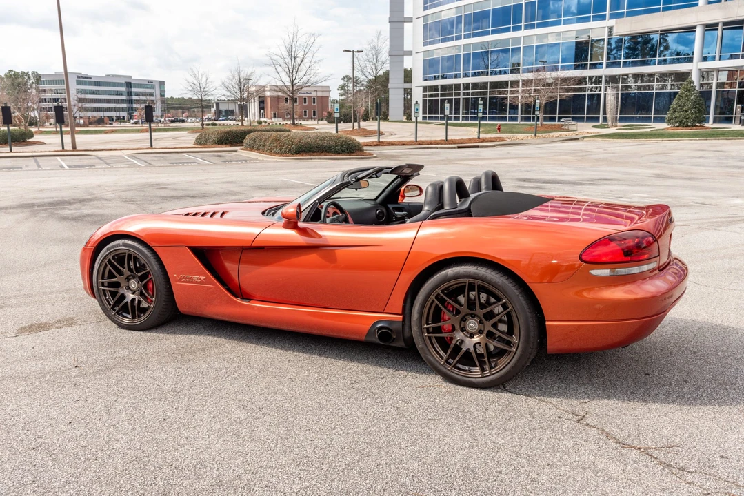 2005 Dodge Viper 3rd Gen - Image 17 of 31