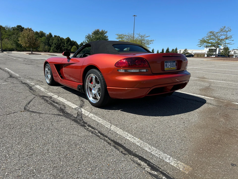 2005 Dodge Viper 4th Gen - Image 11 of 31