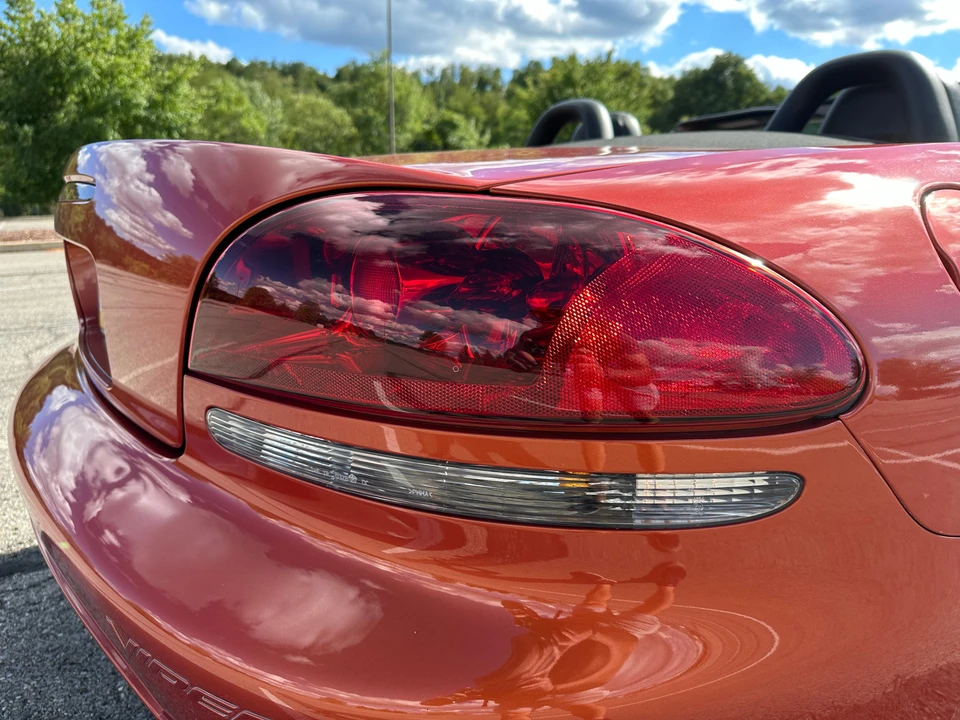 2005 Dodge Viper 4th Gen - Image 22 of 31