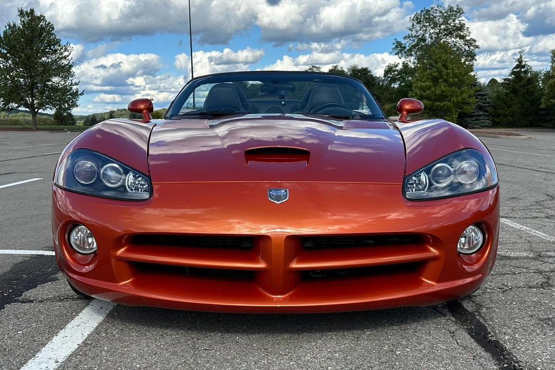 2005 Dodge Viper 4th Gen - Image 2 of 31