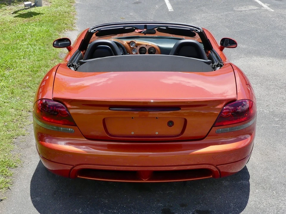 2005 Dodge Viper 3rd Gen - Image 16 of 21