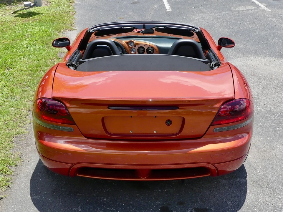 2005 Dodge Viper 3rd Gen - Image 16 of 21