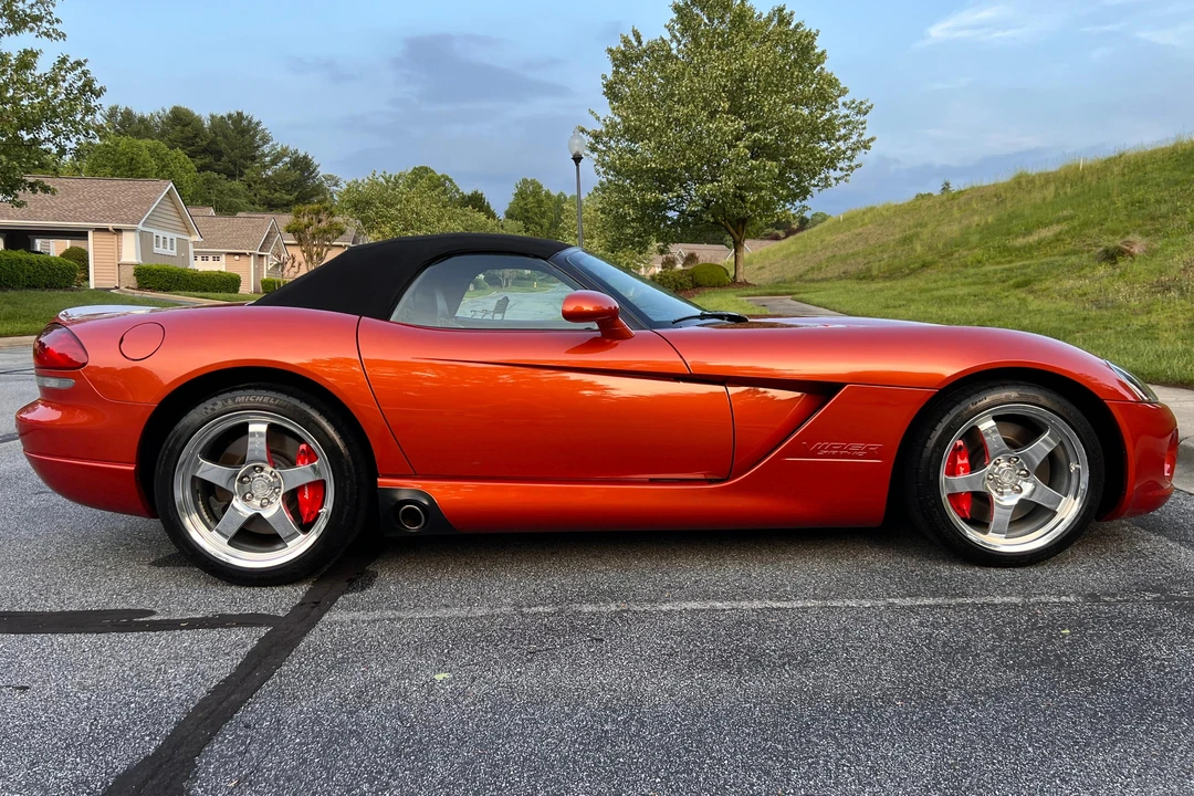 2005 Dodge Viper 3rd Gen - Image 3 of 31