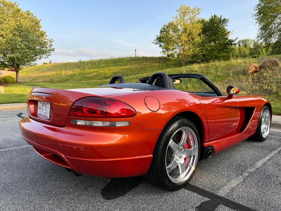 2005 Dodge Viper 3rd Gen - Image 16 of 31
