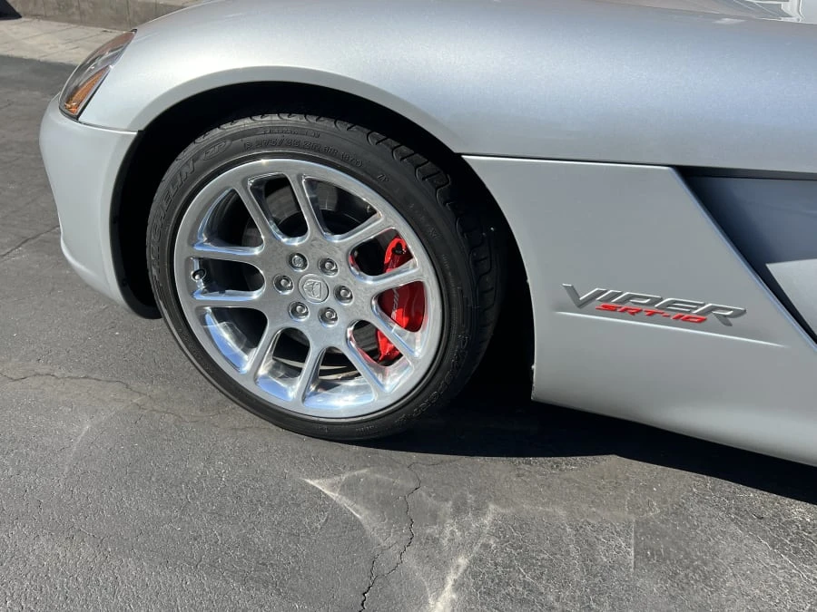 2005 Dodge Viper 3rd Gen - Image 7 of 12