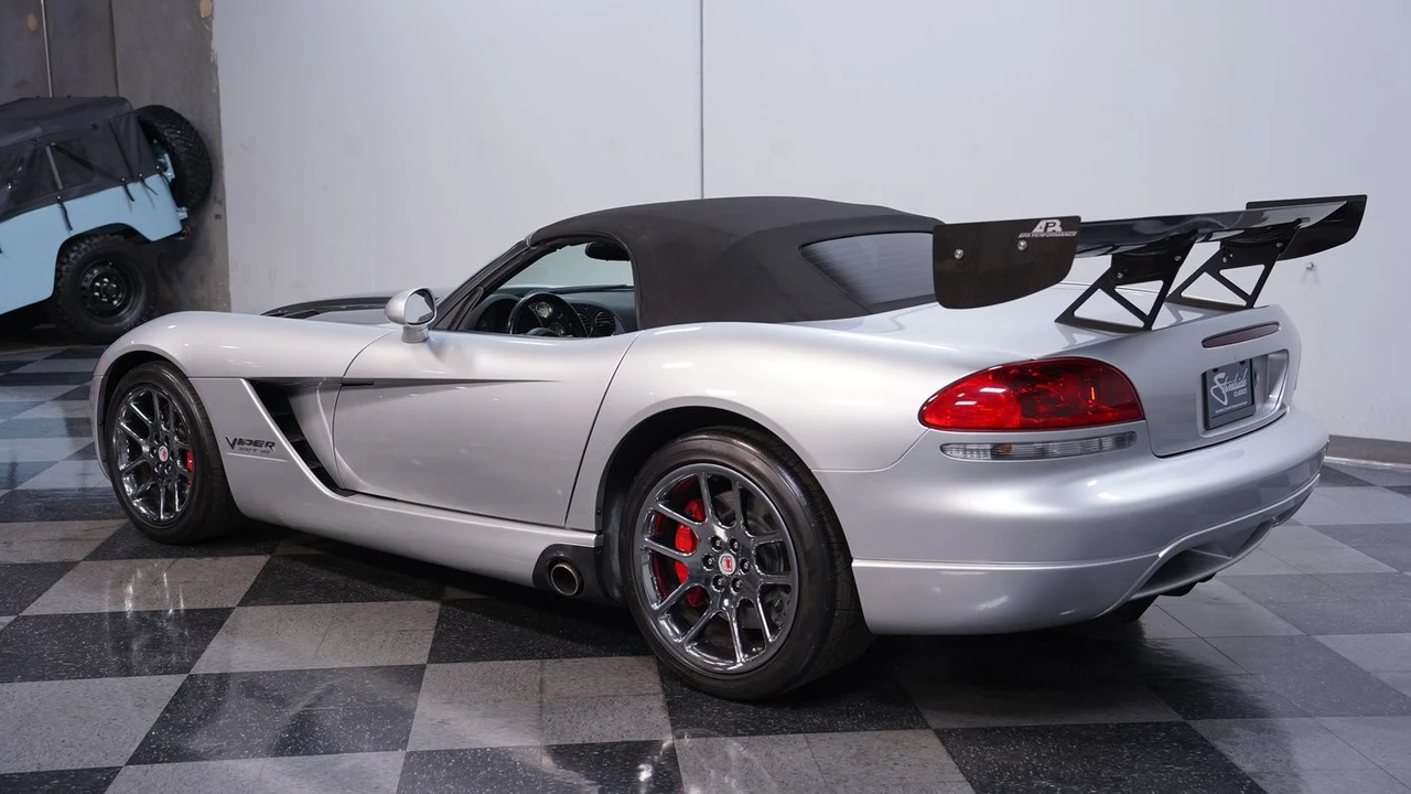 2005 Dodge Viper 3rd Gen - Image 8 of 31