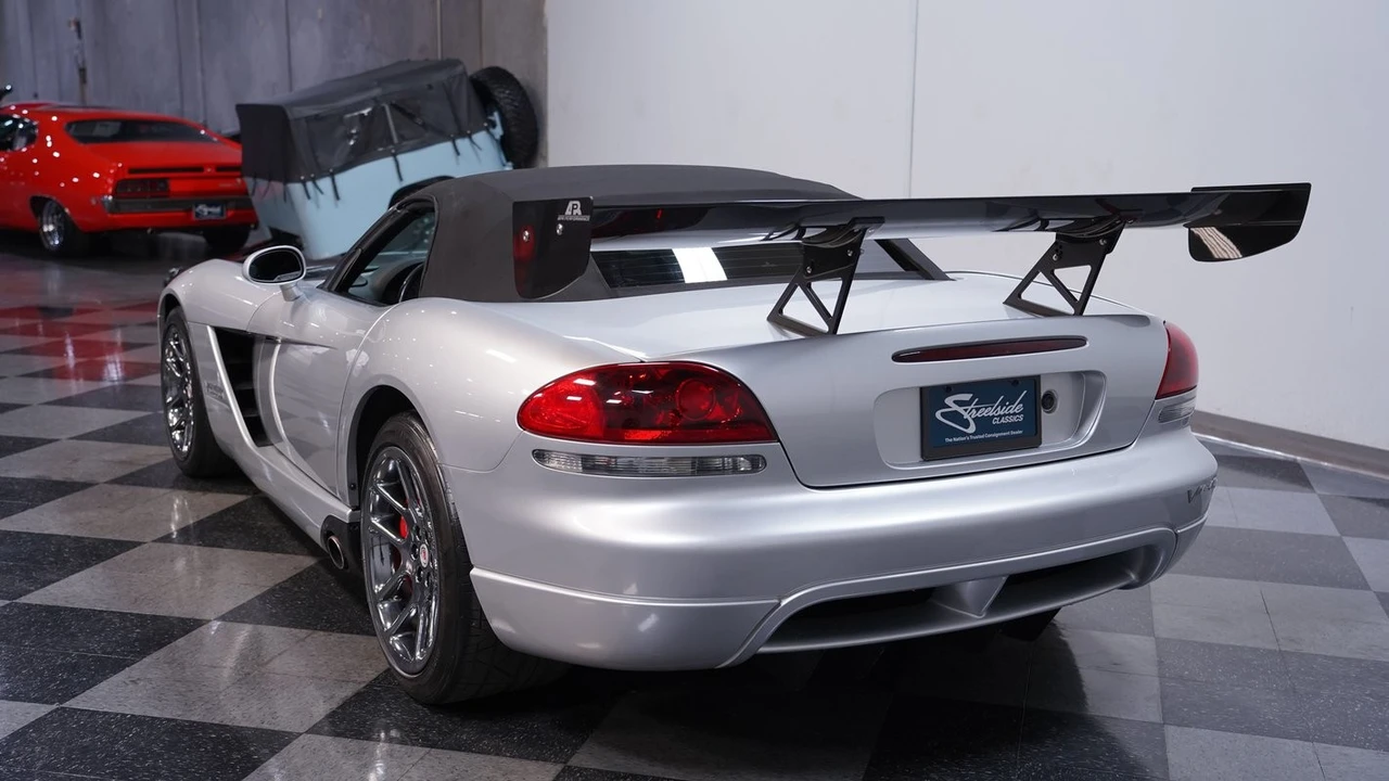 2005 Dodge Viper 3rd Gen - Image 9 of 31