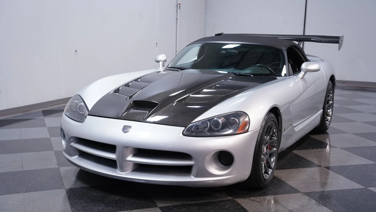 2005 Dodge Viper 3rd Gen - Image 17 of 31