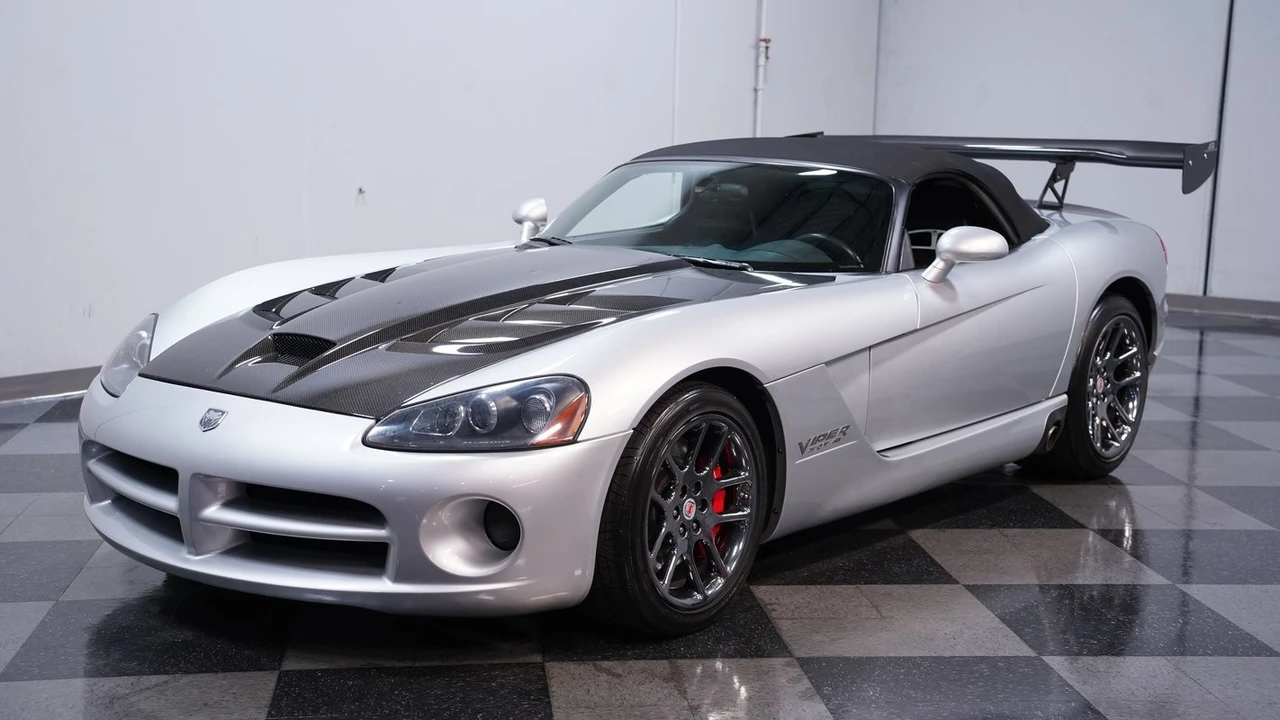 2005 Dodge Viper 3rd Gen - Image 5 of 12