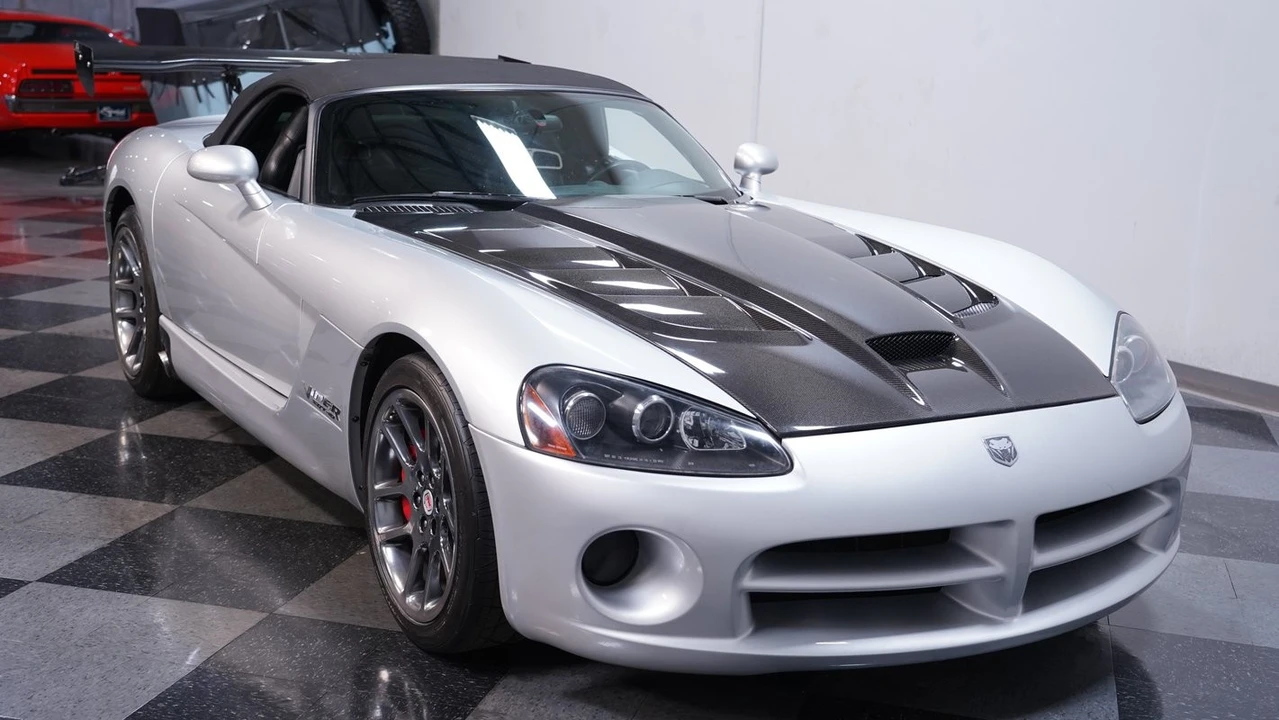 2005 Dodge Viper 3rd Gen - Image 15 of 31