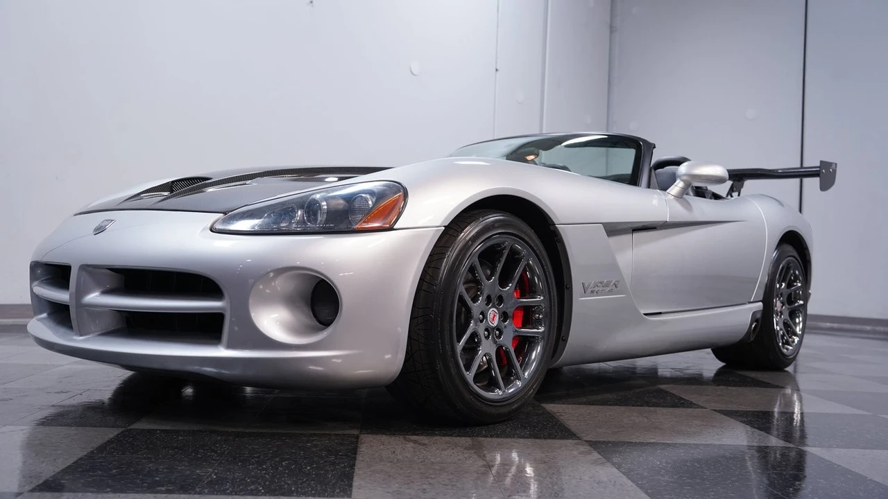2005 Dodge Viper 3rd Gen - Image 20 of 31