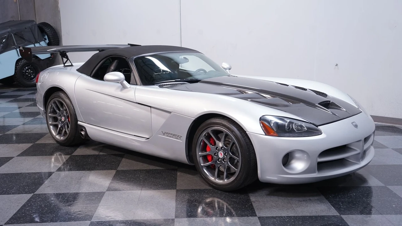 2005 Dodge Viper 3rd Gen - Image 14 of 31