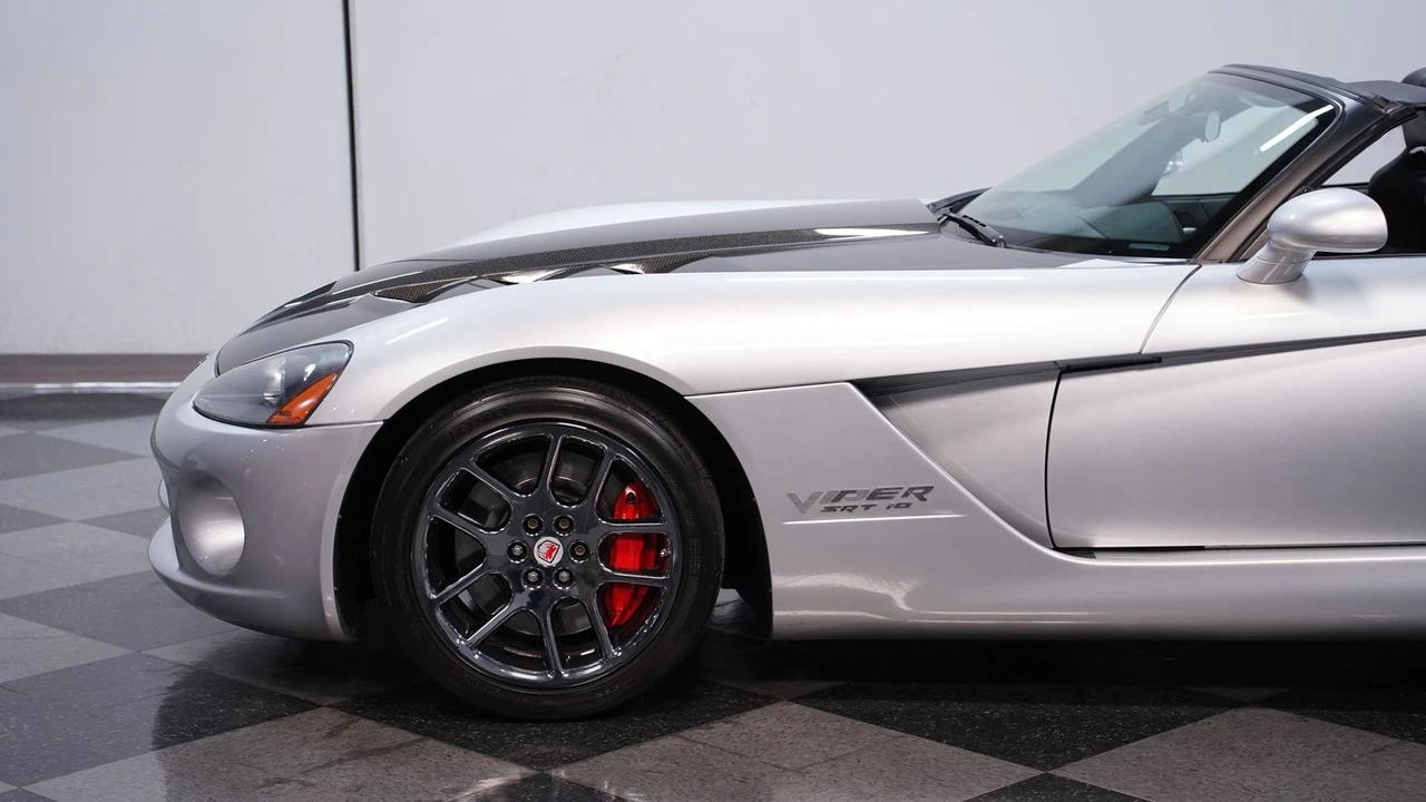 2005 Dodge Viper 3rd Gen - Image 22 of 31