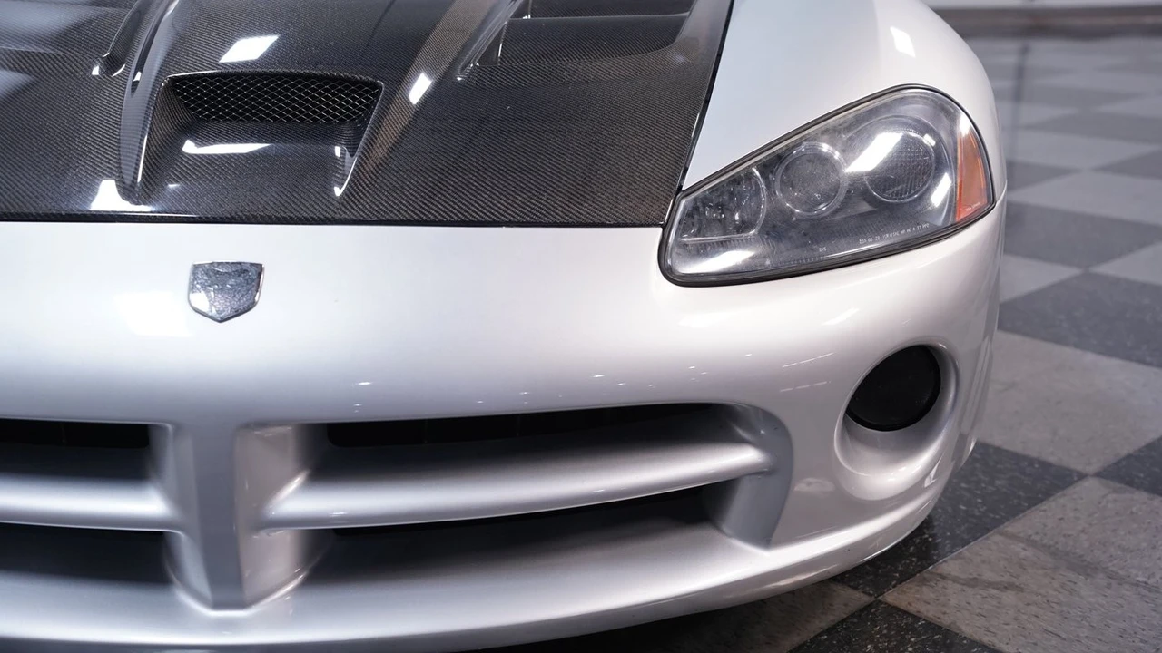 2005 Dodge Viper 3rd Gen - Image 19 of 31