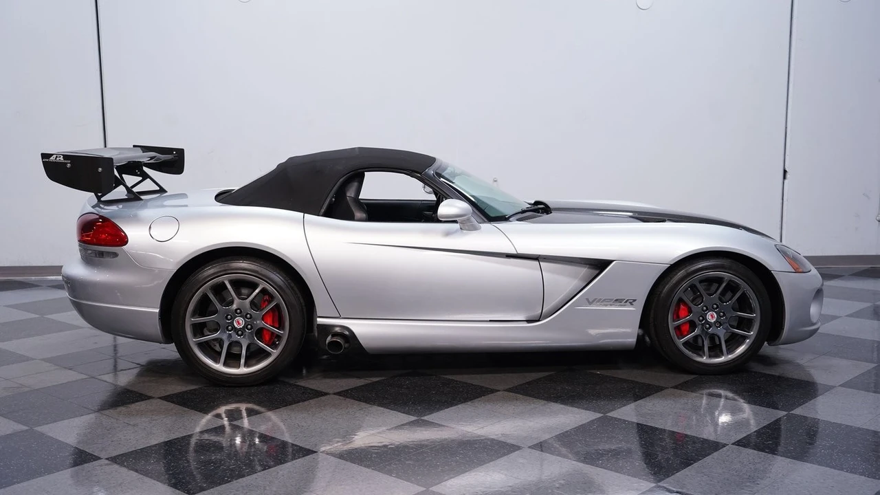 2005 Dodge Viper 3rd Gen - Image 12 of 12