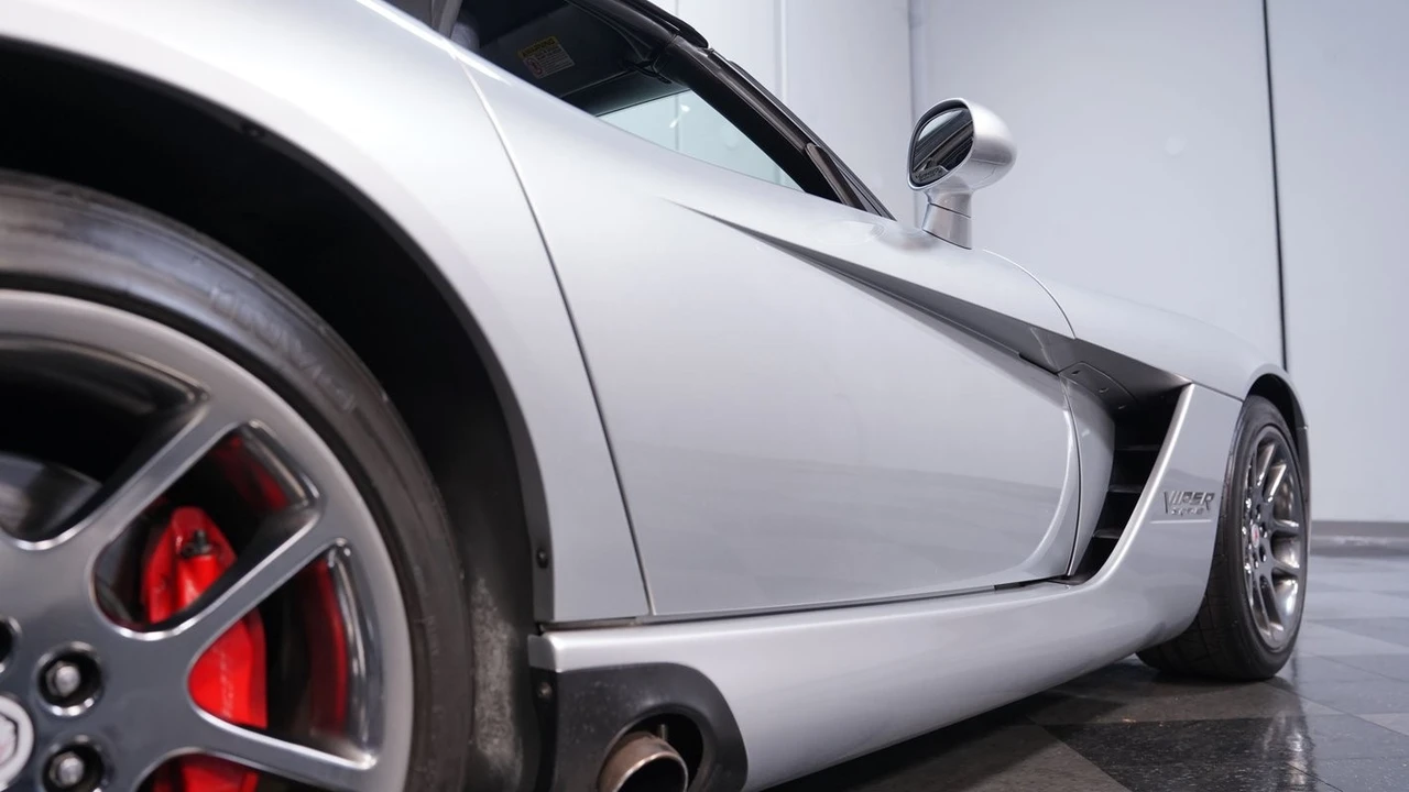 2005 Dodge Viper 3rd Gen - Image 26 of 31