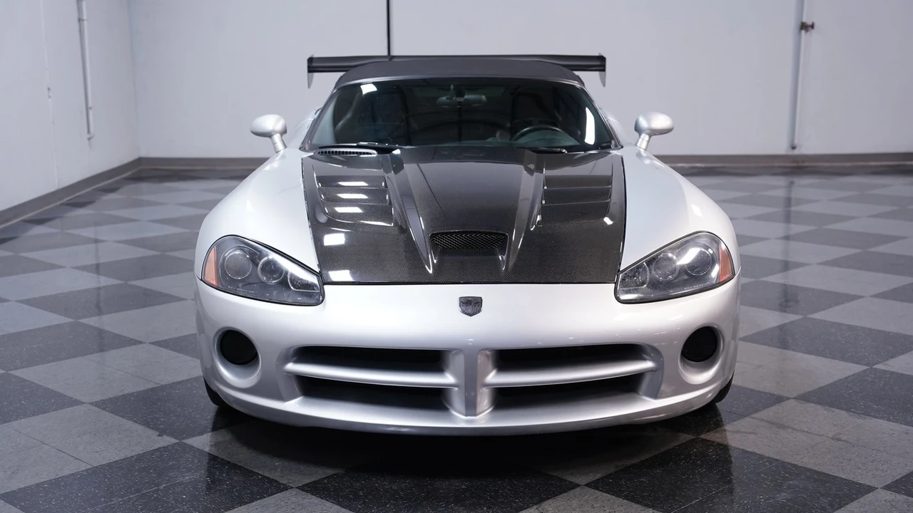 2005 Dodge Viper 3rd Gen - Image 16 of 31