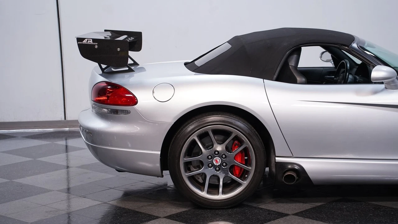 2005 Dodge Viper 3rd Gen - Image 27 of 31