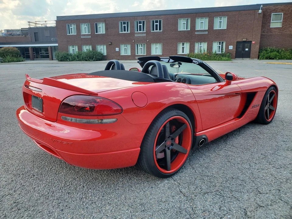 2005 Dodge Viper 4th Gen - Image 14 of 31