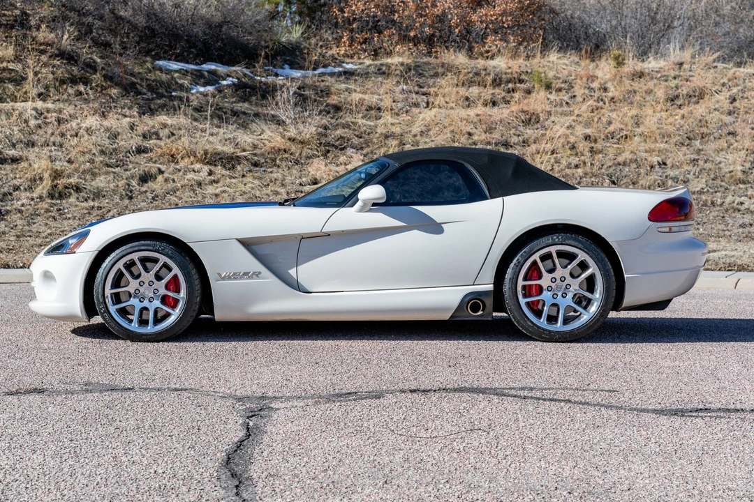 2005 Dodge Viper 3rd Gen - Image 16 of 31